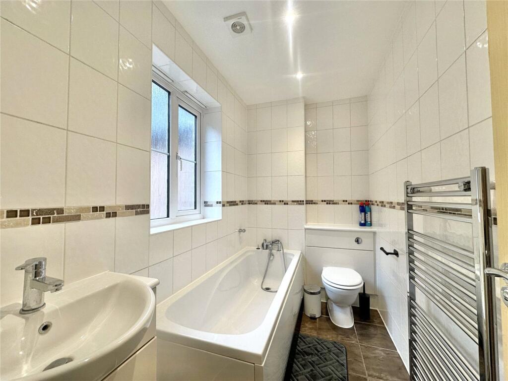 Additional image 16 of Avian Avenue, Curo Park, Frogmore, St. Albans, AL2