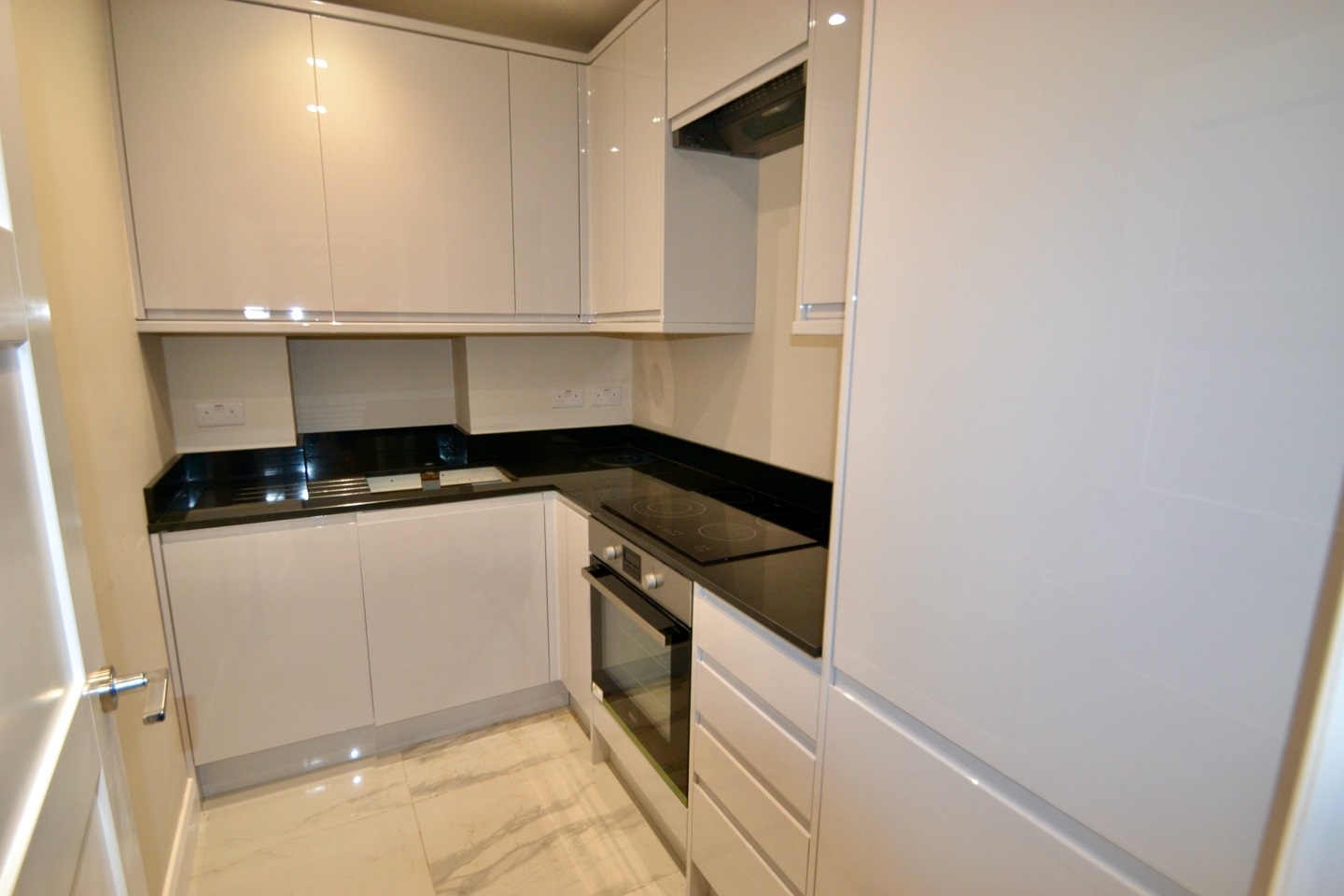 Additional image 2 of 2 Bed Flat, St. Georges Drive, SW1V, N1 7GU