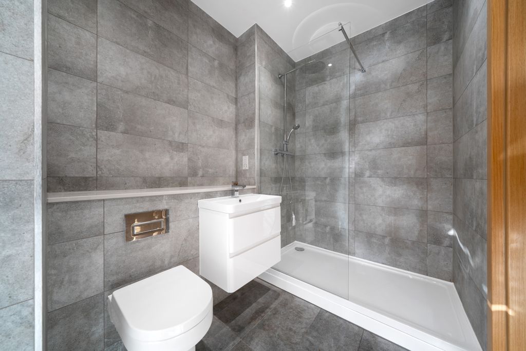 Additional image 12 of 2 bed flat for saleApartment 39 Block B, Yacht Club Place, Trent Lane, Nottingham, Nottinghamshire NG2