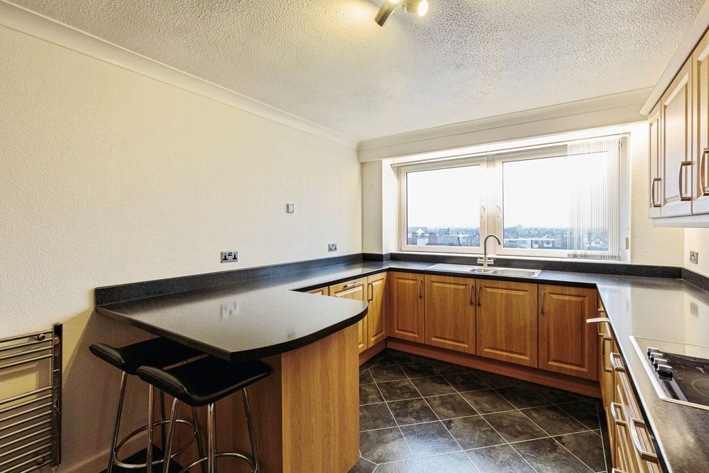 Additional image 11 of 2 bed flat for sale49 South Promenade, Lytham St. Annes, Lancashire FY8