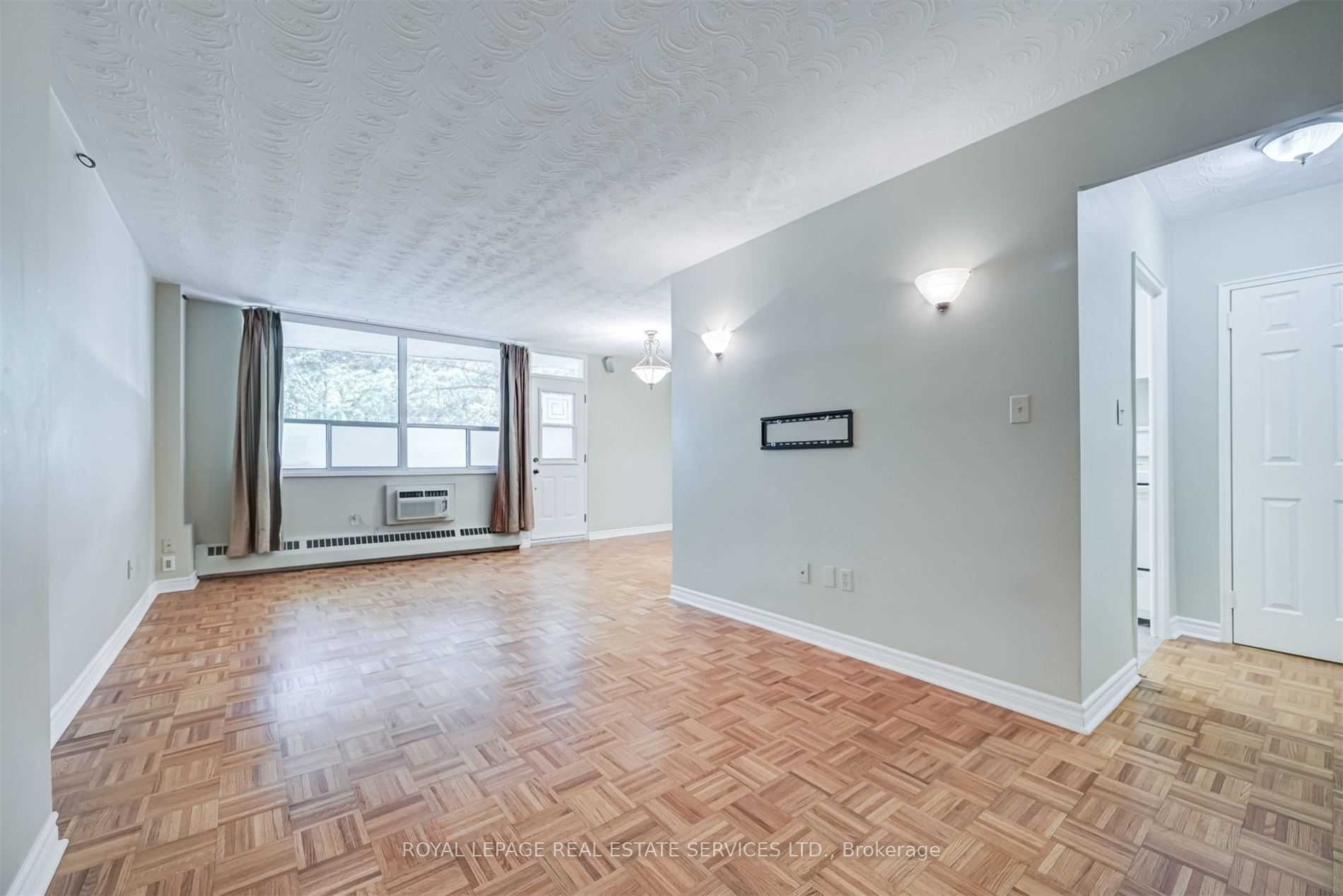 Additional image 3 of 106-100 Coe Hill Drive, Toronto, ON, M6S 3E1