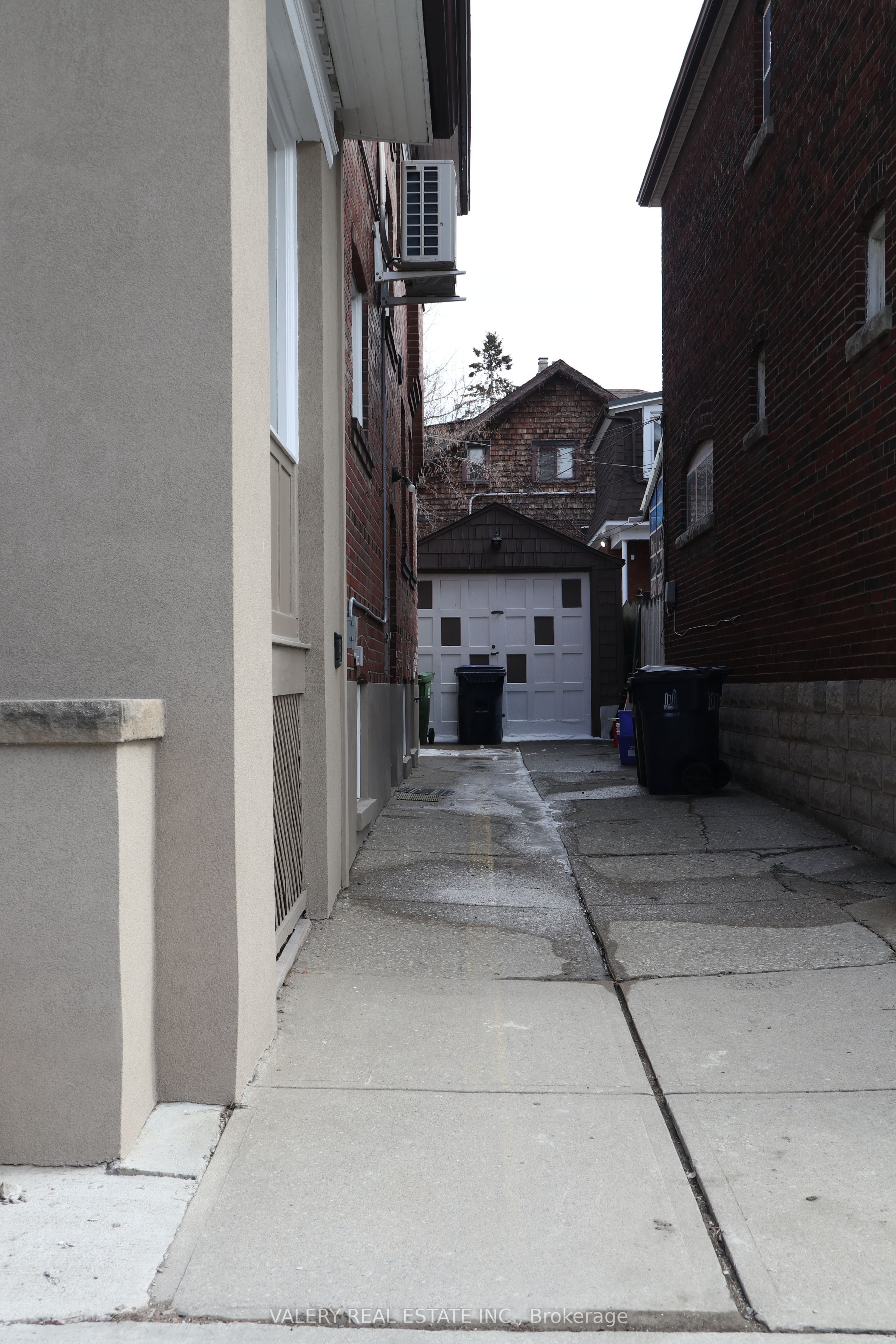 Additional image 2 of 207 Oakwood Avenue, Toronto, ON, M6E 2V3