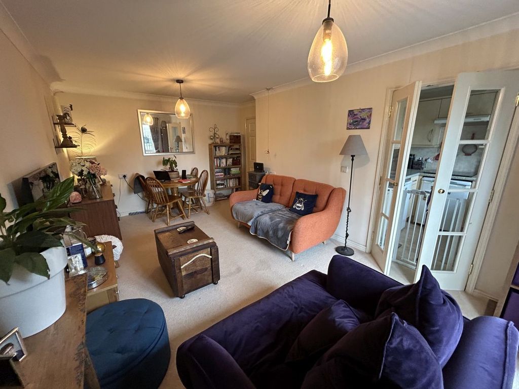 Additional image 3 of 1 bed flat for saleHeol Gouesnou, Brecon LD3