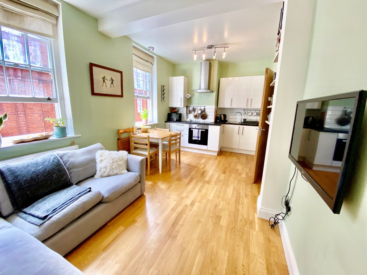 2 Bed Flat, Coptic Street, WC1A, N1 7GU