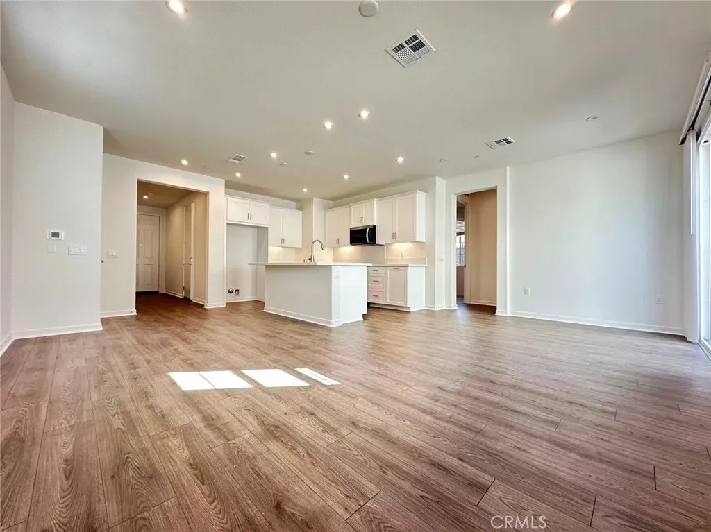 Additional image 3 of 16052 Montenegro Ln, Fontana, CA 92336
