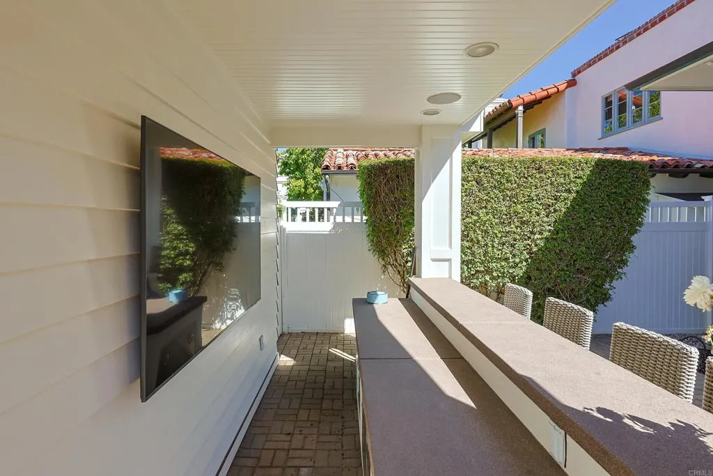 Additional image 45 of 940 J Avenue, Coronado, CA 92118