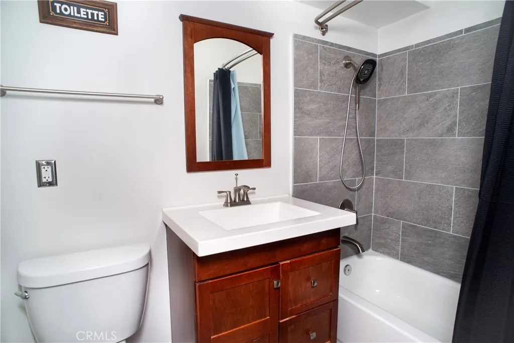 Additional image 24 of 16416 Ballinger Street, North Hills, CA 91343