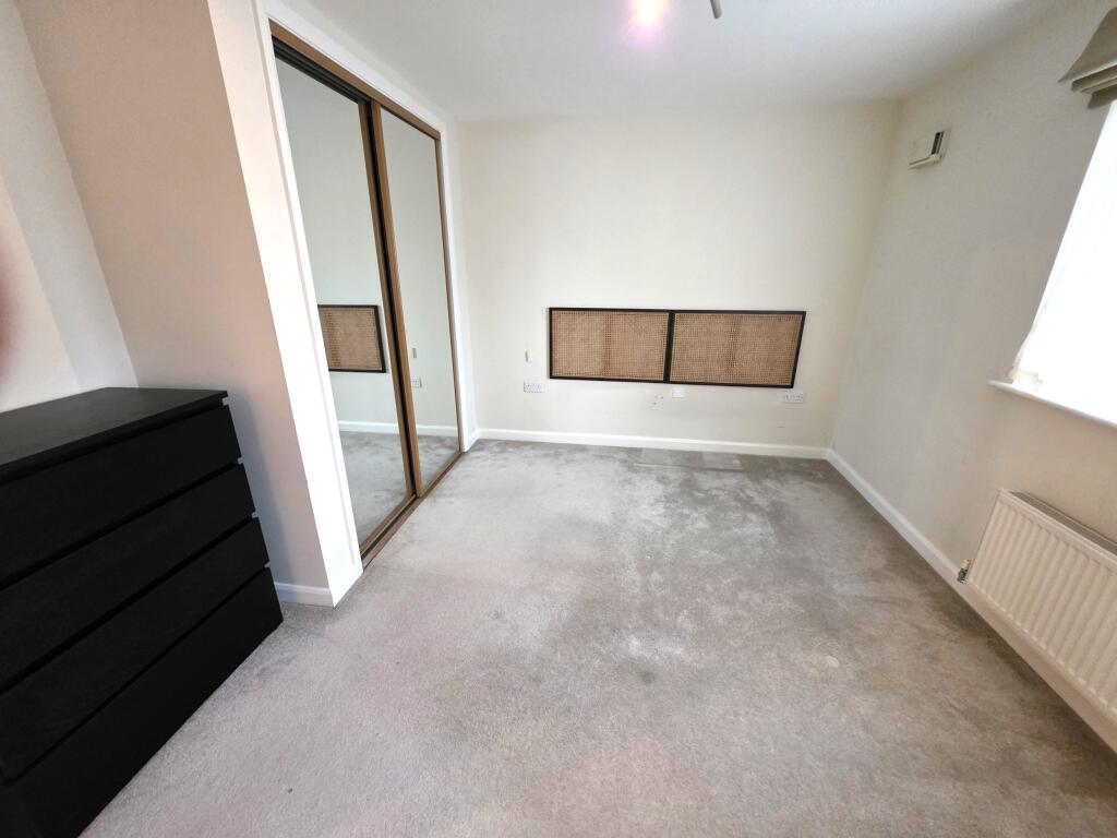 Additional image 9 of Great North Road, HATFIELD