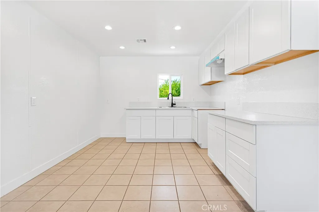 Additional image 7 of 20933 Sioux Road Unit 4, Apple Valley, CA 92308