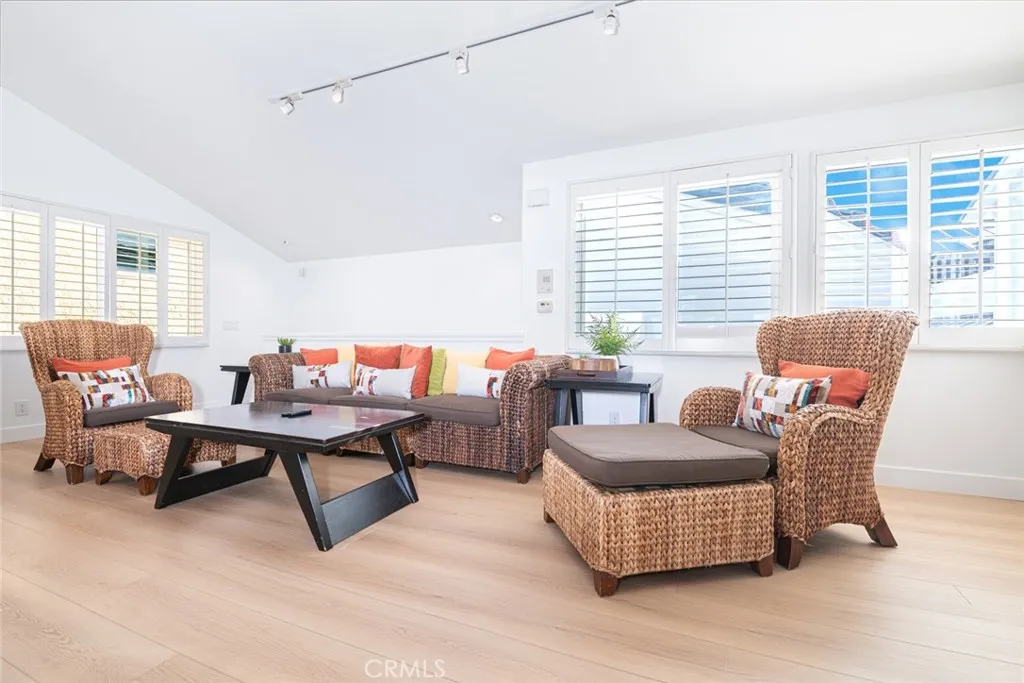 Additional image 7 of 1720 W Oceanfront Unit B, Newport Beach, CA 92663