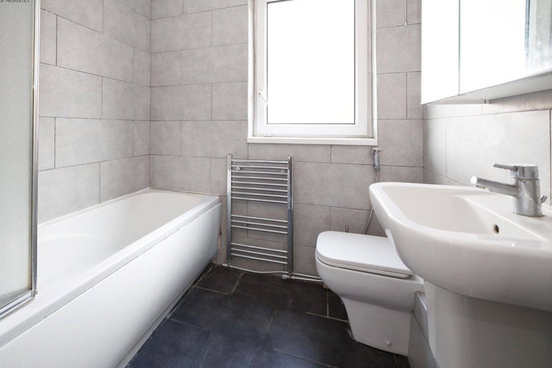 Additional image 2 of Room in a Shared Flat, Whitechapel High St, E1, N1 7GU