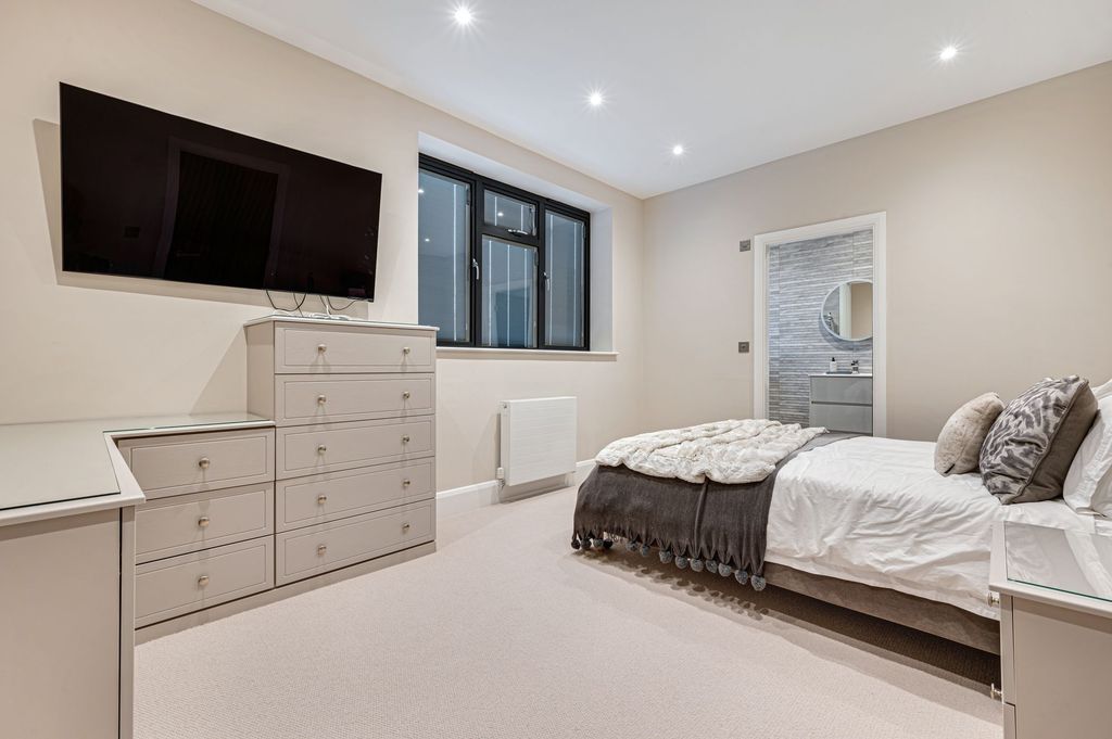 Additional image 28 of 5 bed detached house for saleInner Promenade, Lytham St. Annes FY8