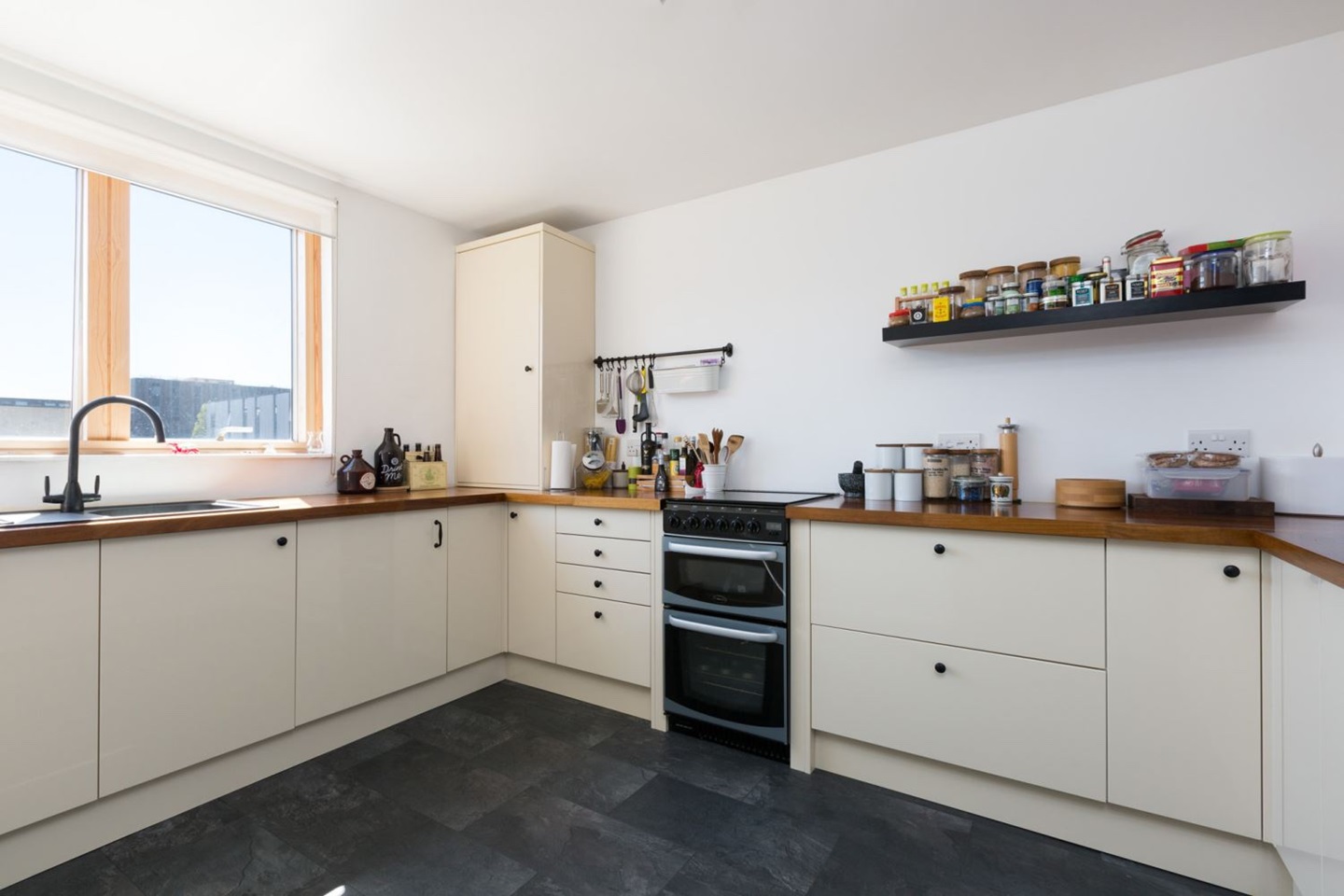 2 Bed Flat, Henley Prior, N1, N1 7GU