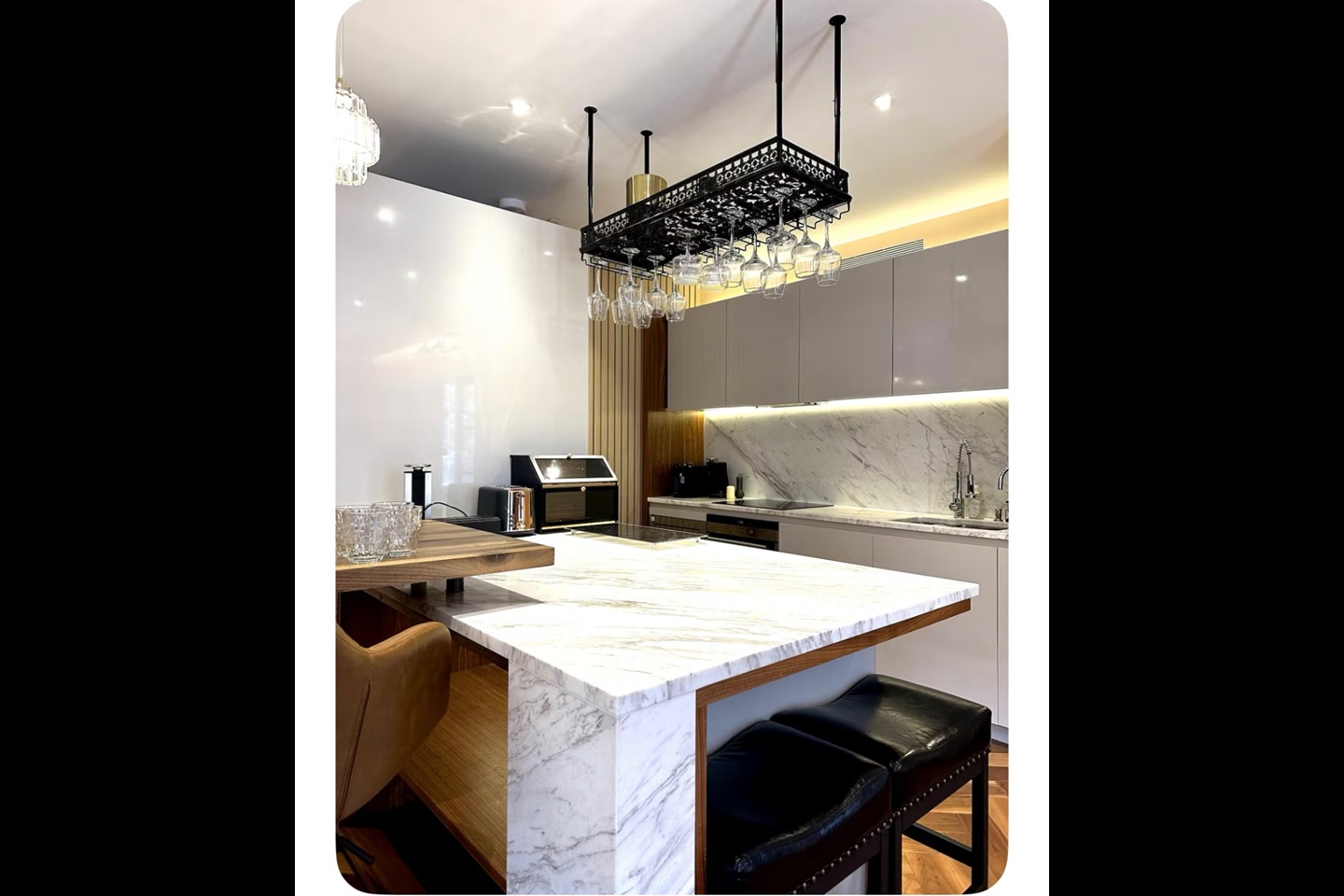 Additional image 6 of 3 Bed Flat, New Union Square, SW11, N1 7GU