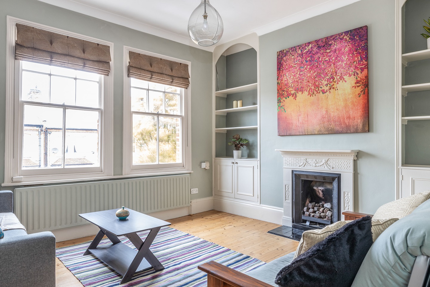 2 Bed Flat, Queenstown Road, SW8, N1 7GU