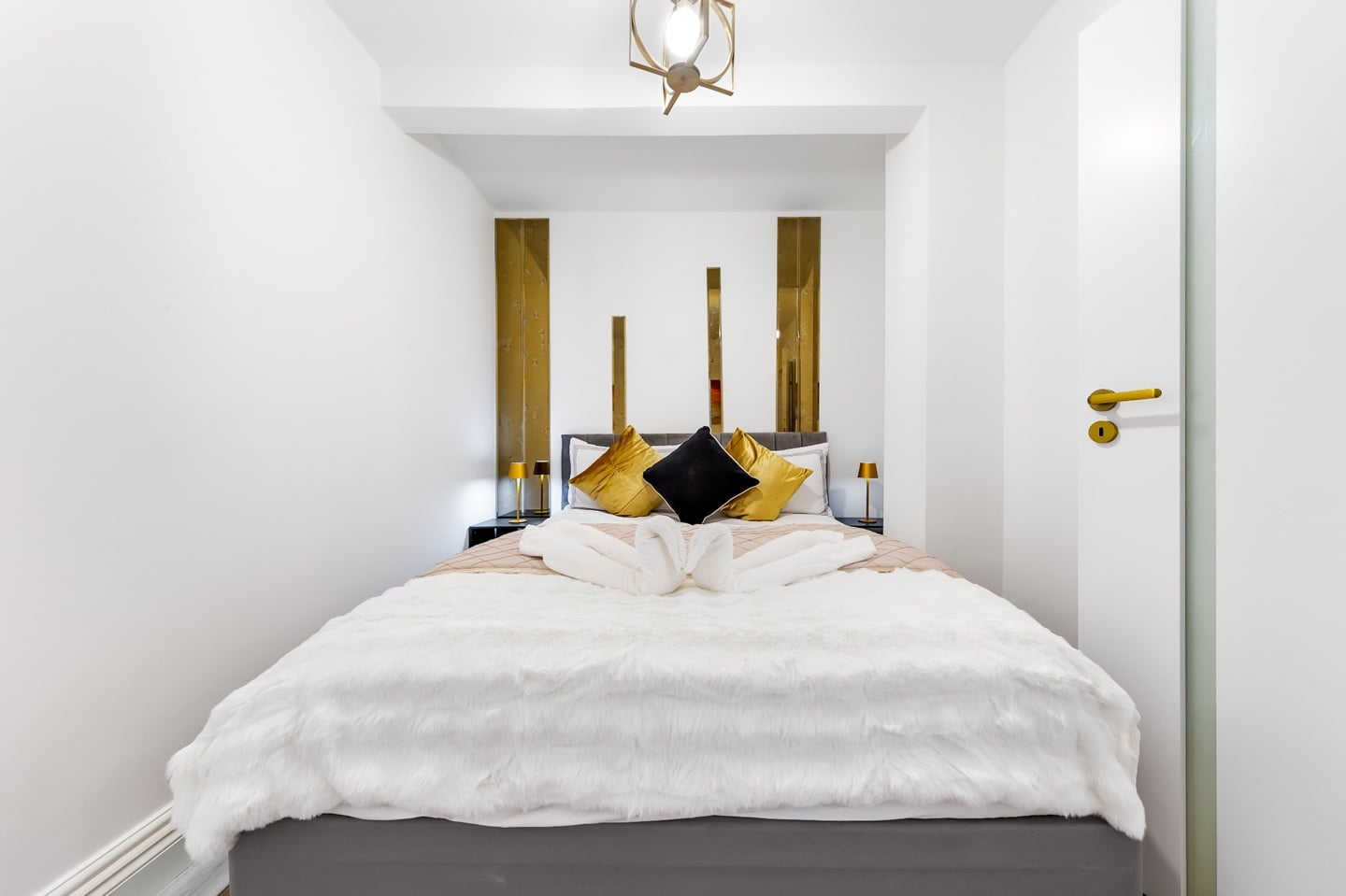 Additional image 27 of 3 Bed Flat, Cheval Place, SW7, N1 7GU