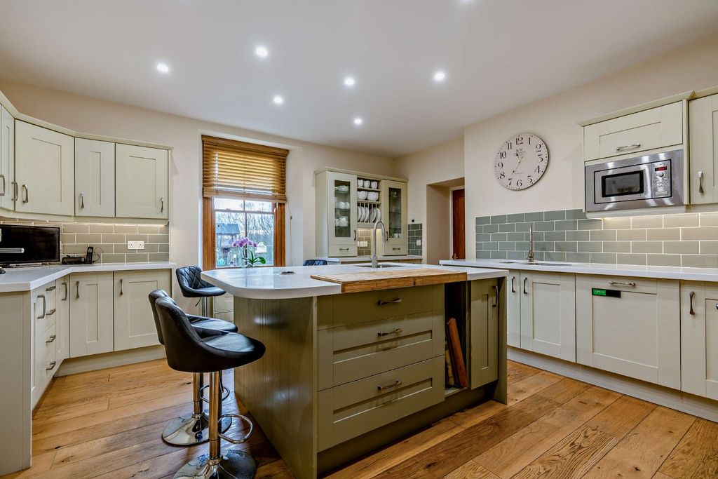 Additional image 8 of 5 bed detached house for saleKirkheaton, Newcastle Upon Tyne, Northumberland NE19
