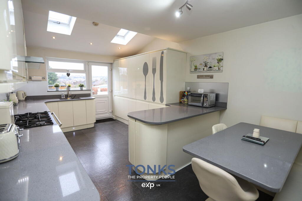 Additional image 10 of Carol Crescent, Halesowen, B63 3RP