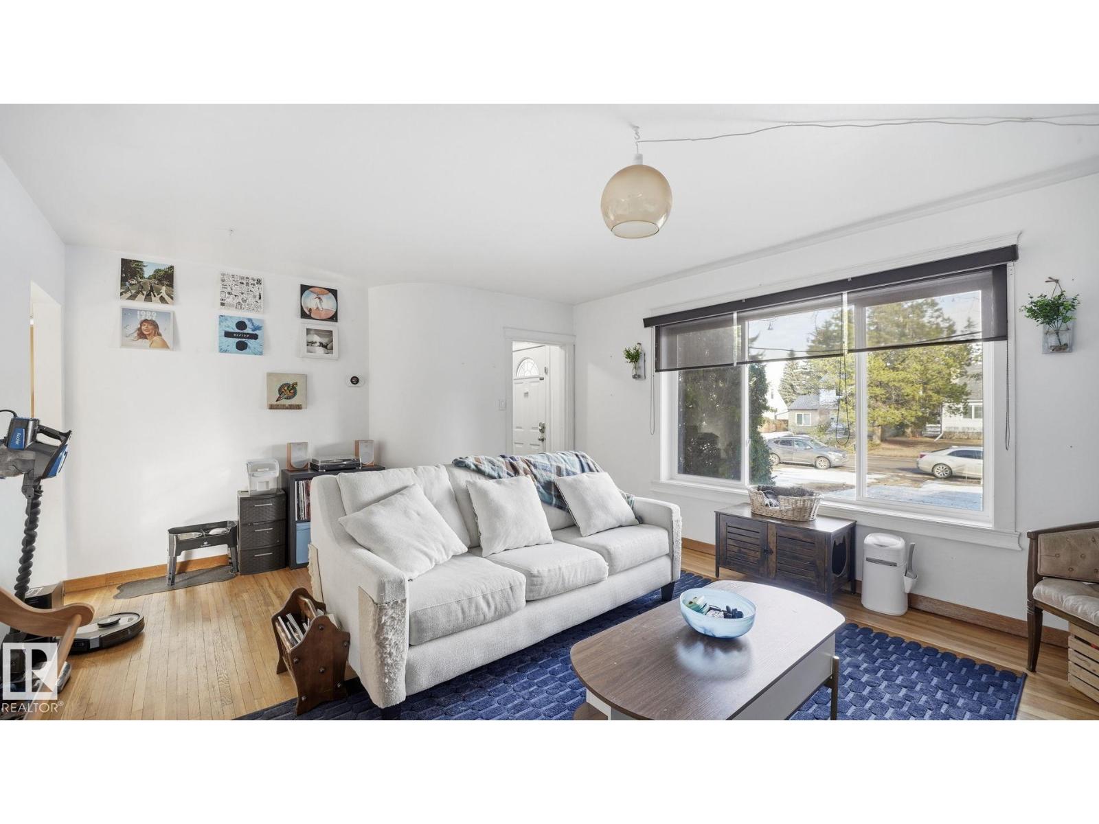Additional image 2 of 10922 117 Street NW, Edmonton, AB, T5N3N6