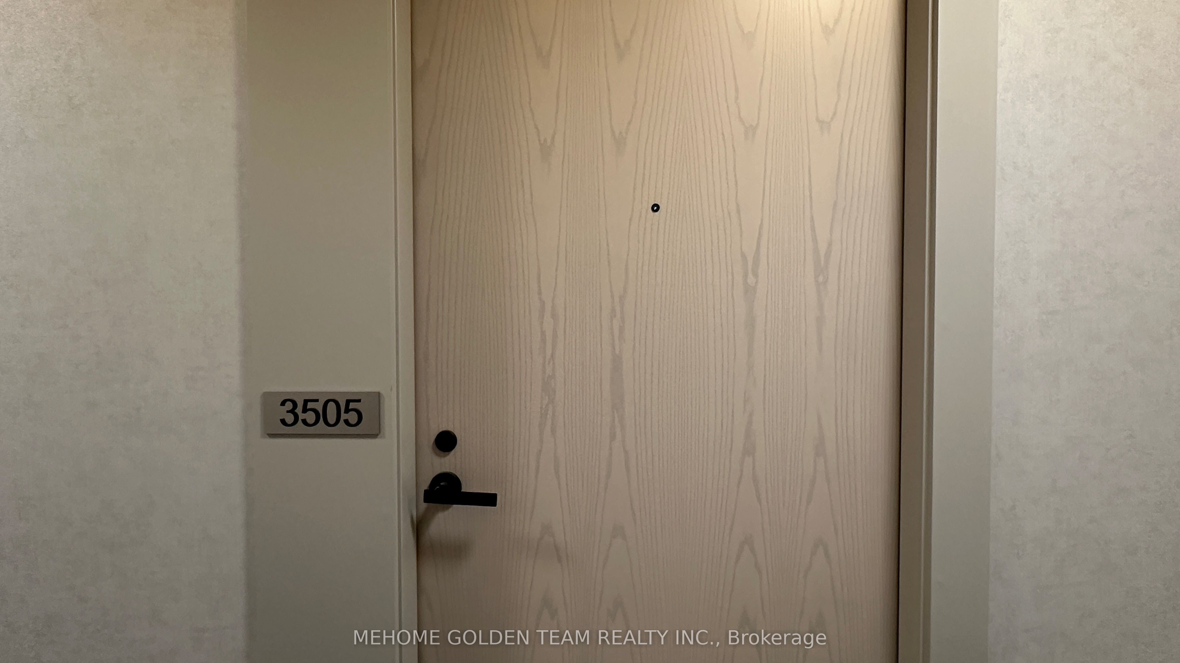 Additional image 3 of 3505 - 8 Interchange Way