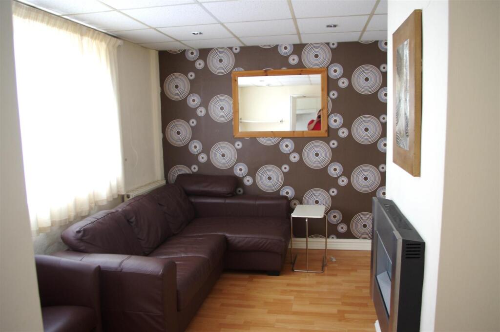 Additional image 3 of Cadleigh Gardens, Birmingham, West Midlands, B17