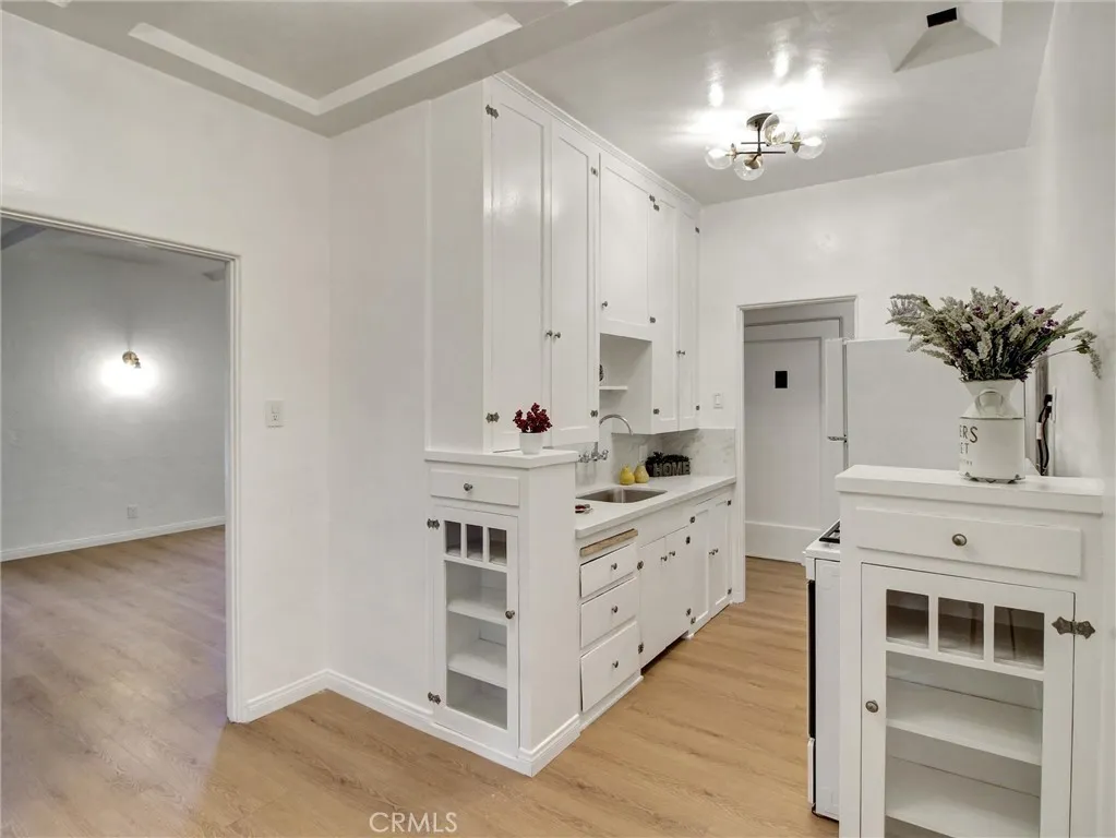 Additional image 40 of 9949 Young Drive Unit 204, Beverly Hills, CA 90212