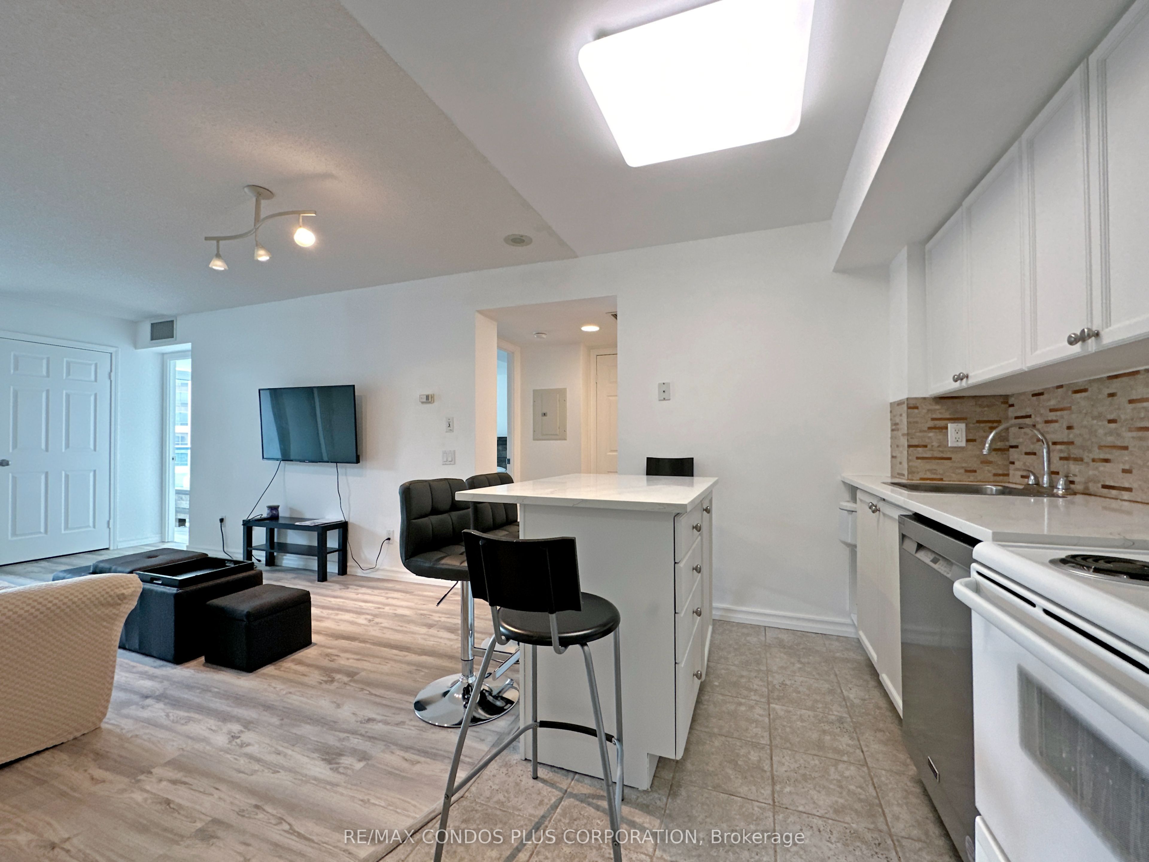 Additional image 2 of 1112-30 Harrison Garden Boulevard, Toronto, ON, M2N 7A9