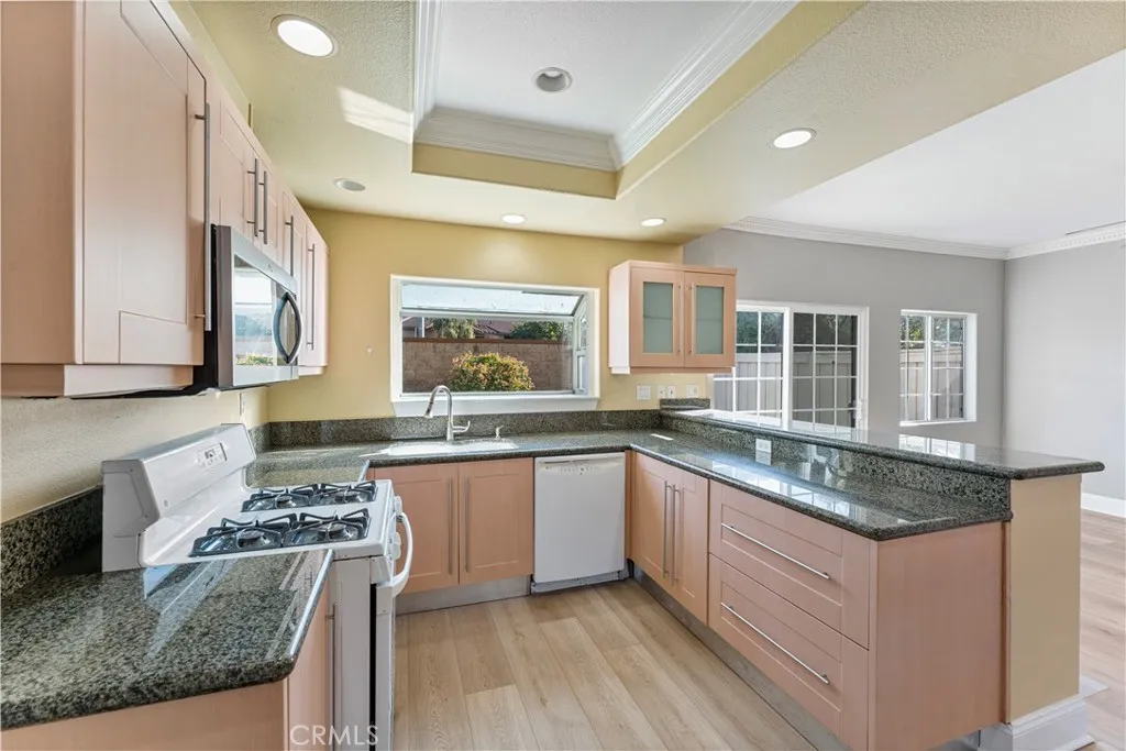 Additional image 9 of 2048 Cherokee, Tustin, CA 92782