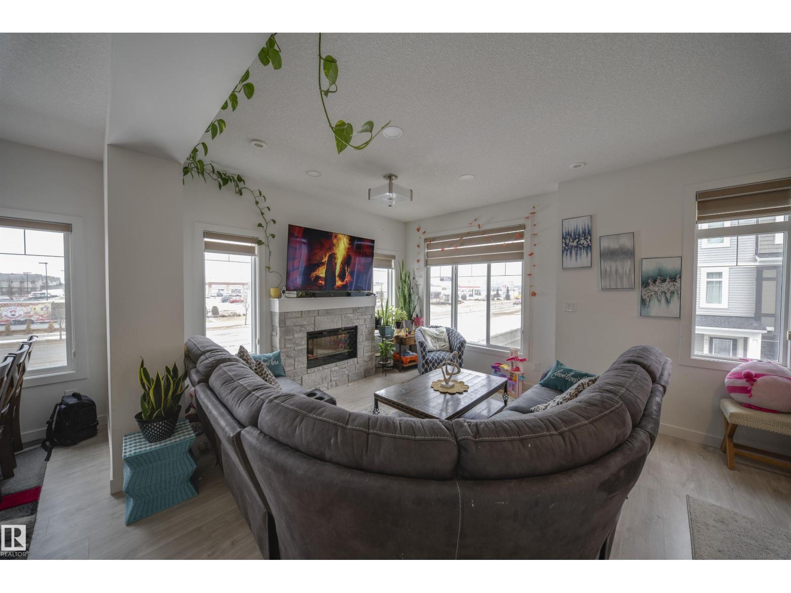 62-2215 24 Street NW, Edmonton, AB, T6T1A6