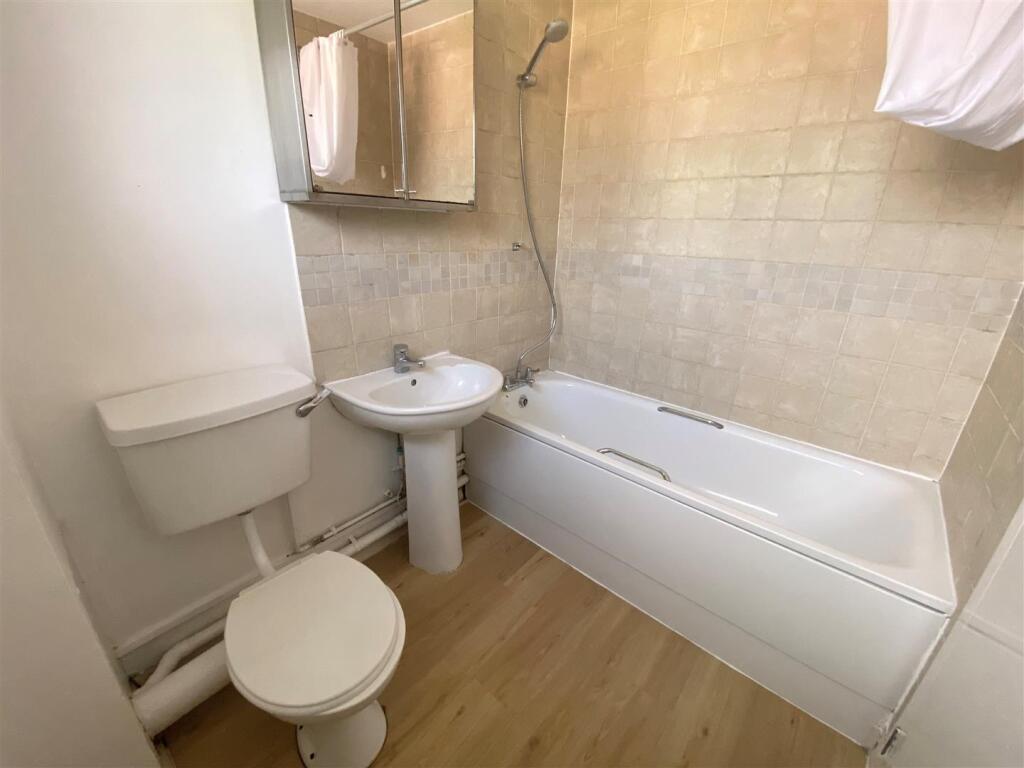Additional image 9 of Chantry Court, Hatfield, Herts