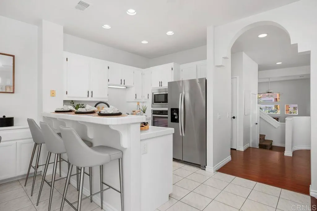 Additional image 10 of 7122 Calabria Court Unit E, San Diego, CA 92122