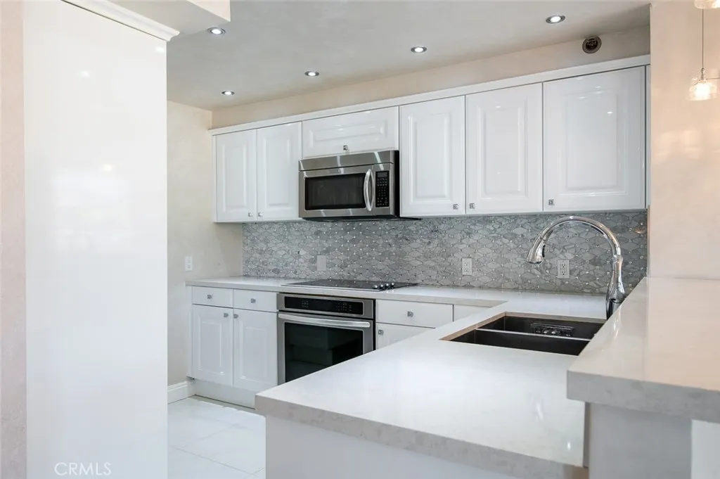 Additional image 16 of 222 Monterey Rd Unit 904, Glendale, CA 91206