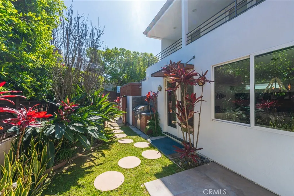 Additional image 77 of 2404 Laurel Avenue, Manhattan Beach, CA 90266