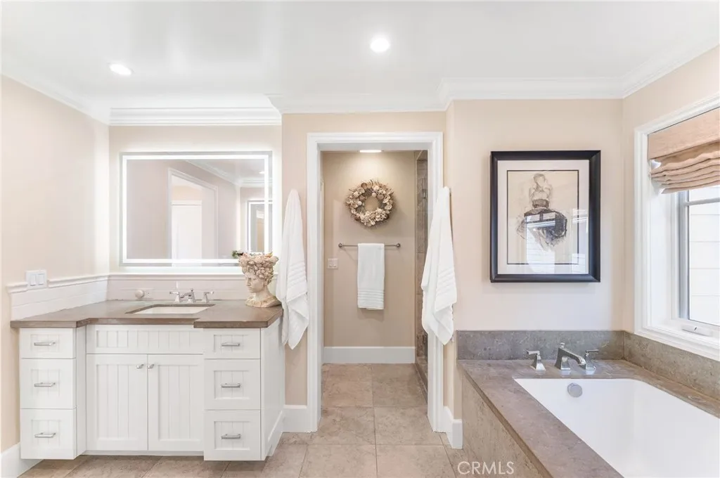 Additional image 58 of 220 Coral Ave, Newport Beach, CA 92662