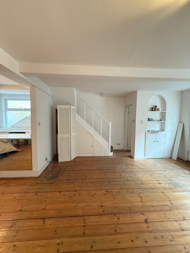 Additional image 2 of 2 Bed Flat, Dove Mews, SW5, N1 7GU