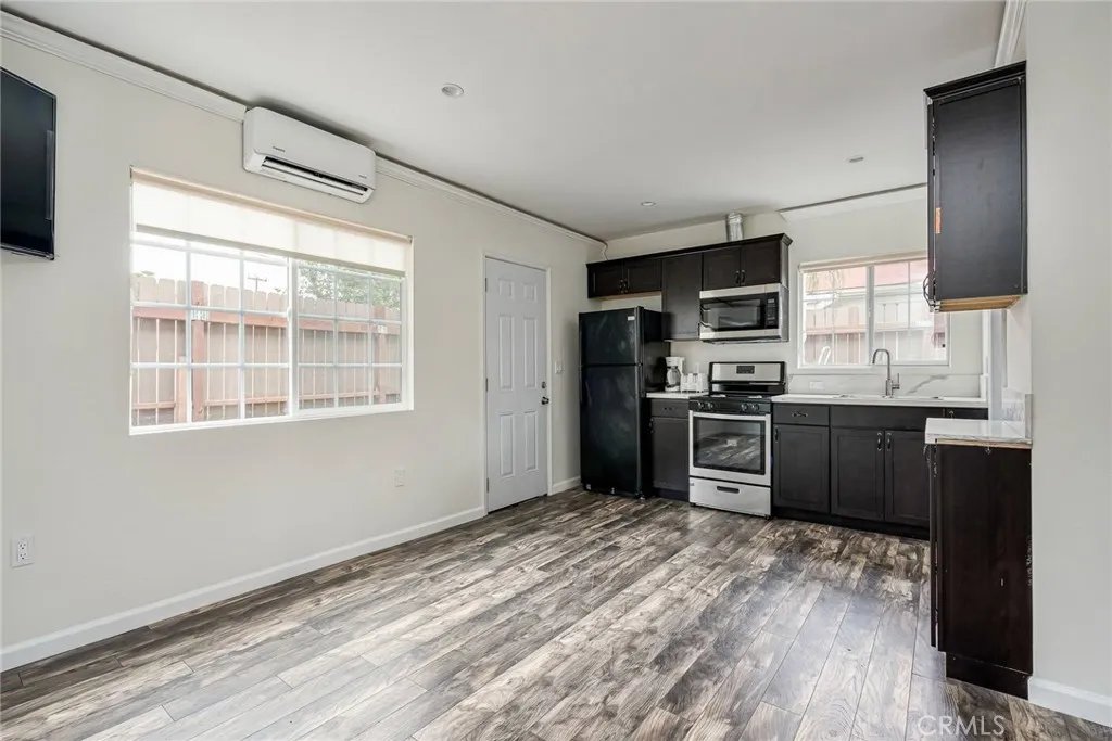 Additional image 13 of 19308 W. Calvert Street, Tarzana, CA 91335