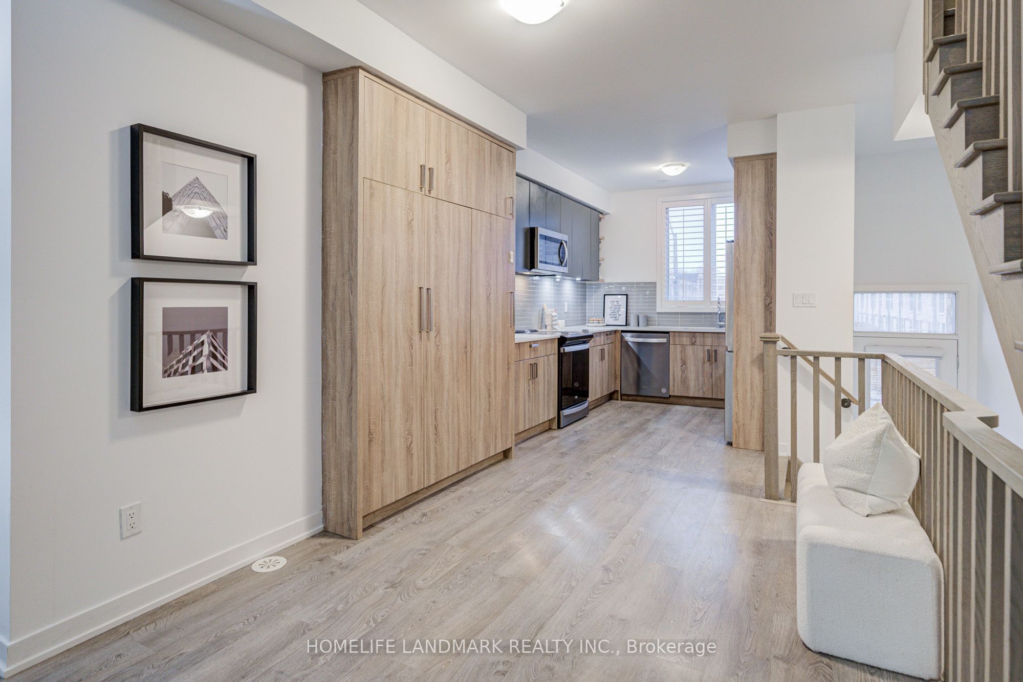 Additional image 3 of 46 Hooyo Terrace, Toronto, ON, M6A 0E2