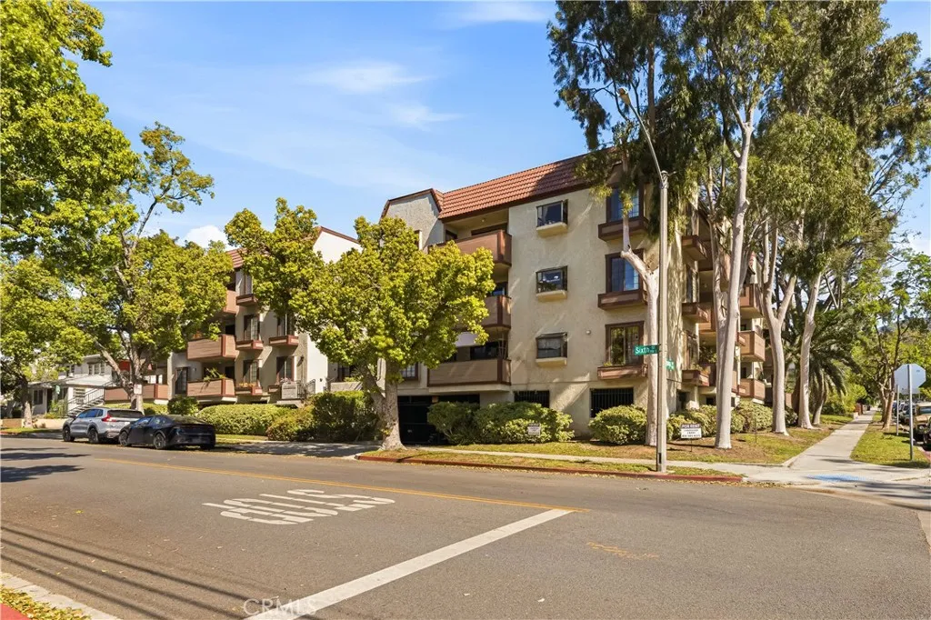 Additional image 25 of 260 S 6th Street Unit G, Burbank, CA 91501