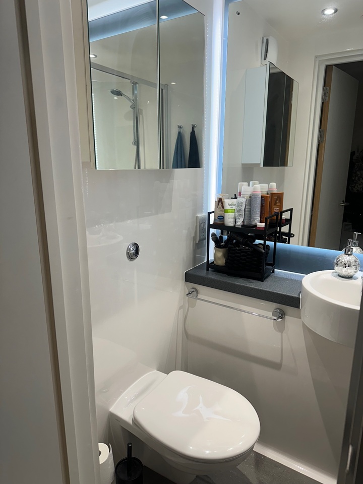 Additional image 5 of Studio Flat, Spa Road, SE16, N1 7GU