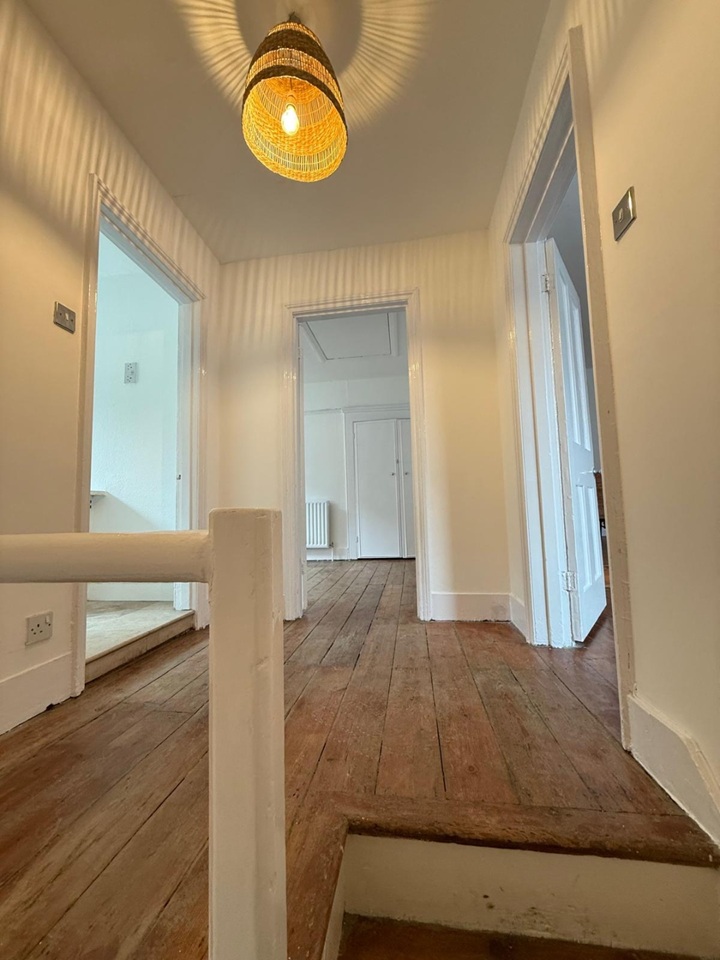 Additional image 12 of 2 Bed Flat, Dove Mews, SW5, N1 7GU