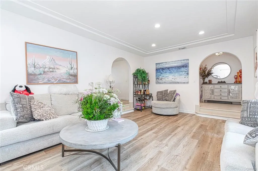 Additional image 10 of 2313 Hollister Ter, Glendale, CA 91206