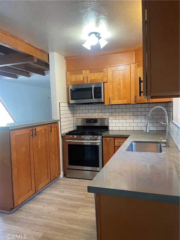 Additional image 42 of 29392 Lake View Dr, Cedar Glen, CA 92321