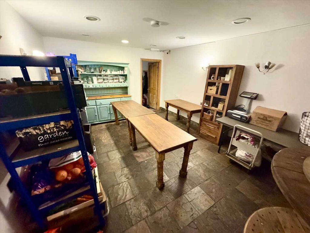 Additional image 7 of 3 bed flat for saleBute Street, Treorchy CF42