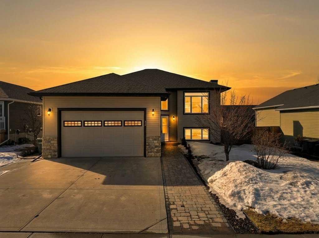 12 Vermont Close, Olds, AB, T4H 0C3