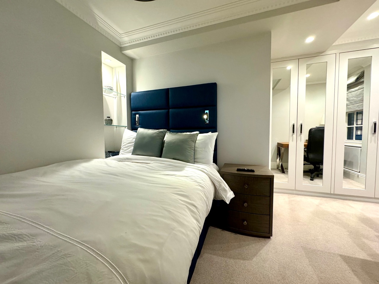 Additional image 3 of 4 Bed Flat, Chiltern Court, NW1, N1 7GU