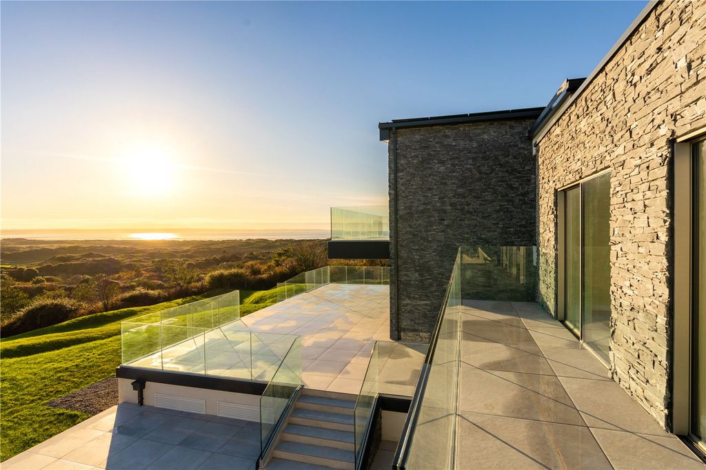 8 bed detached house for saleSaunton, Braunton, Devon EX33 photo 5