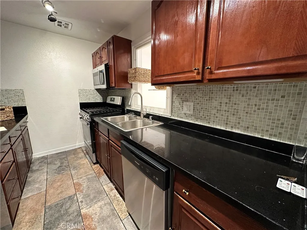 Additional image 26 of 1222 N Olive Dr, West Hollywood, CA 90069