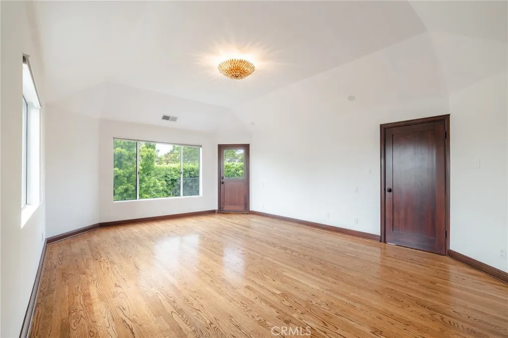 Additional image 63 of 1949 N Catalina Street, County - Los Angeles, CA 90027