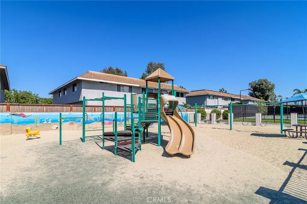 Additional image 76 of 9586 Cornwall Dr, Huntington Beach, CA 92646