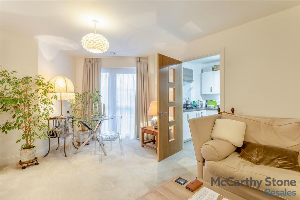 Additional image 6 of 2 bed flat for saleElizabeth Place, Trimbush Way, Market Harborough LE16